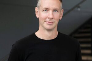 Benjamin Haley, professeur au Département d’ophtalmologie de l'Université de Montréal (Photo : Amélie Philibert, Université de Montréal)